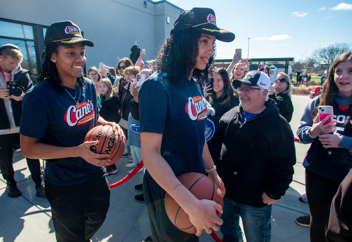 Aaron Flaum (@aaronflaumphoto) on Twitter photo On Assignment: UConn's Arnold and Fudd Serve it up at Raising Cane’s
CLICK wp.me/pe82KB-A2Jn for more photos
<a href="/hartfordcourant/">Hartford Courant</a> <a href="/newsgirlct/">Helen I. Bennett</a> @uconnhuskies @uconnwbb @uconn <a href="/azzi35/">Azeb nur</a> @kamoreaarnold <a href="/raisingcanes/">Raising Cane's</a> #UConnWBB On Assignment: UConn's Arnold and Fudd Serve it up at Raising Cane’s
CLICK wp.me/pe82KB-A2Jn for more photos
<a href="/hartfordcourant/">Hartford Courant</a> <a href="/newsgirlct/">Helen I. Bennett</a> @uconnhuskies @uconnwbb @uconn <a href="/azzi35/">Azeb nur</a> @kamoreaarnold <a href="/raisingcanes/">Raising Cane's</a> #UConnWBB