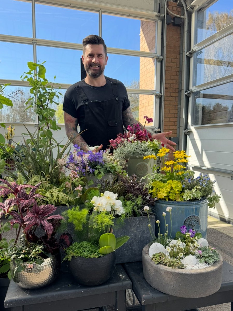 A story of some serious rule breaking in the planting world… would love to know what you think! open.substack.com/pub/mrplantgee…