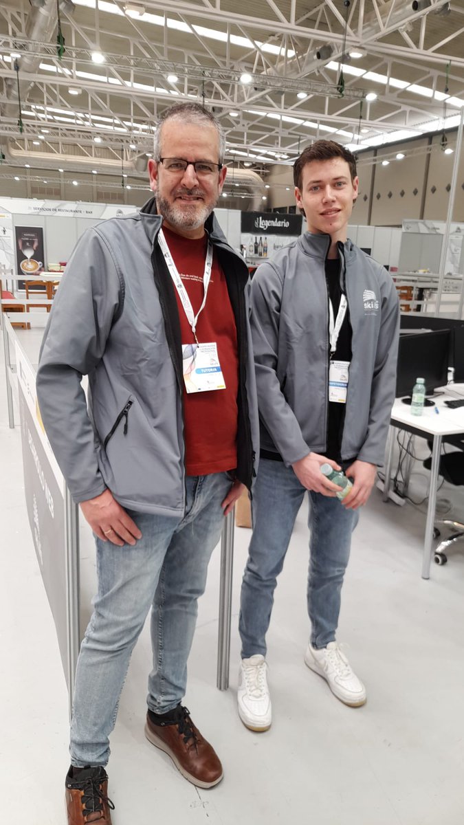 cma_leon's tweet photo. #Alumnos de los #ciclosformativos de
#informática de nuestro centro están participando esta semana en el #CampeonatoAutonómico de #formaciónprofesional
#skill2025 en la Feria de #Valladolid. Pablo Valle de #ASIR2 e Iván Santos de #DAM2
compiten
#somosfp @SalesianasEs https://t.co/ywewmtahZa