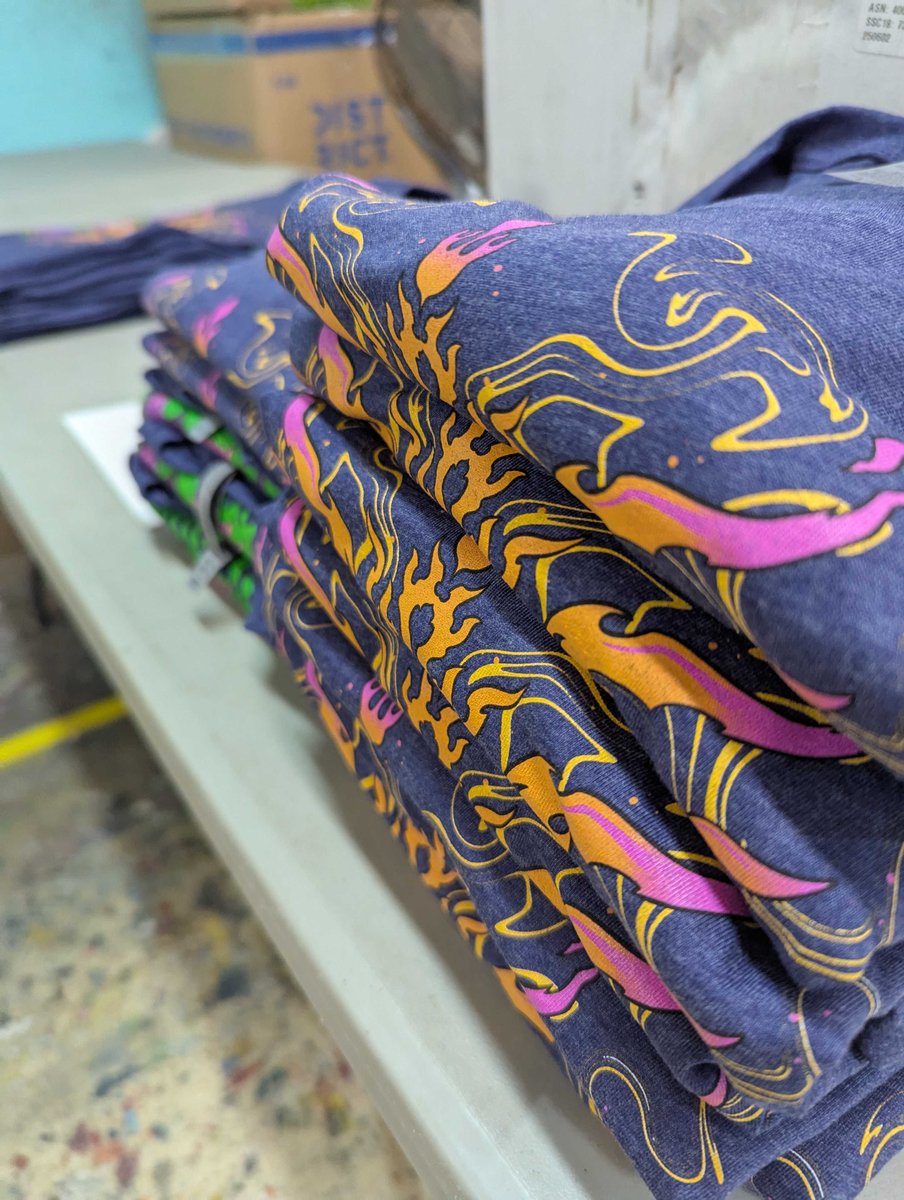 soundscapemerch's tweet image. Prepped, printed, ready for @spaffordmusic fans! 💫

#screenprintingshop #screenprintedtees #bandmerch