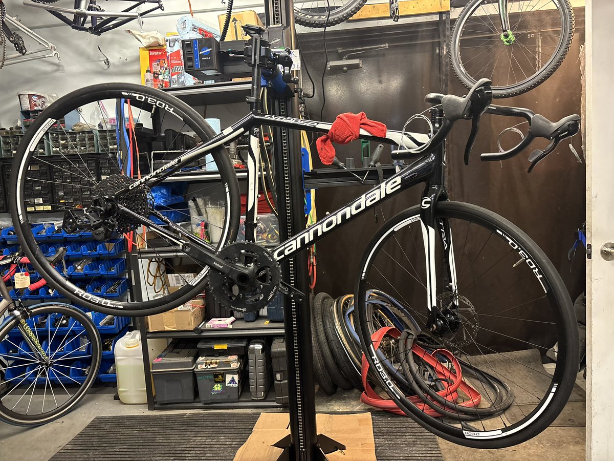 drcycleservice's tweet photo. Gravel build https://t.co/4QiuUBjN0t