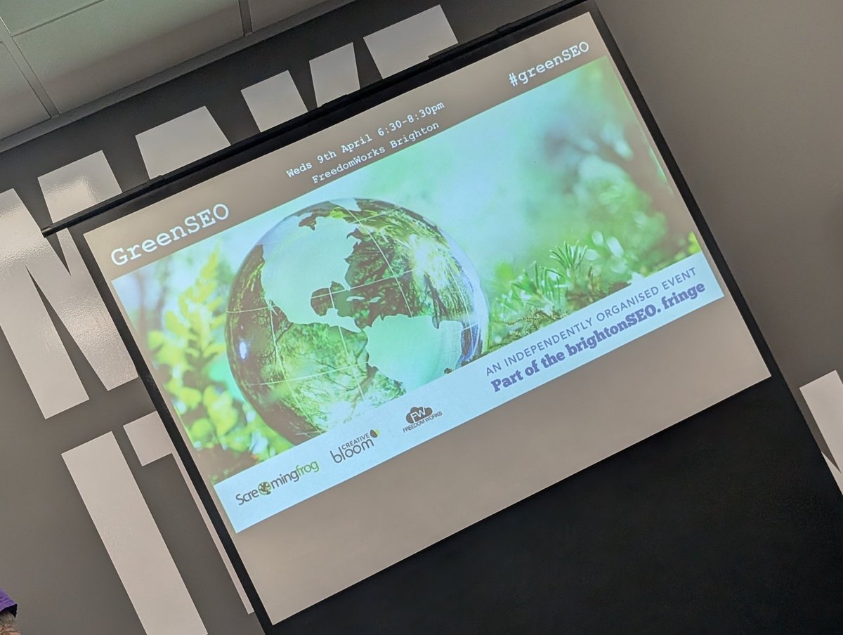 PolinaKogan's tweet photo. 前乗りでデジマケの環境への影響をテーマにする #GreenSEO Meet-upに参加
AI時代以前でもWebが世界の温室効果ガスの4%を生み出していた
データセンターの電力や冷却水消費も大きなインパクトあって
生成AIはタスクに特化したソフトより更に33倍多くのエネルギーを諸費している
サイトのサイズも増加中 https://t.co/ao201TXOSb