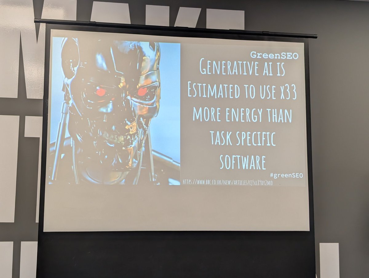 PolinaKogan's tweet photo. 前乗りでデジマケの環境への影響をテーマにする #GreenSEO Meet-upに参加
AI時代以前でもWebが世界の温室効果ガスの4%を生み出していた
データセンターの電力や冷却水消費も大きなインパクトあって
生成AIはタスクに特化したソフトより更に33倍多くのエネルギーを諸費している
サイトのサイズも増加中 https://t.co/ao201TXOSb