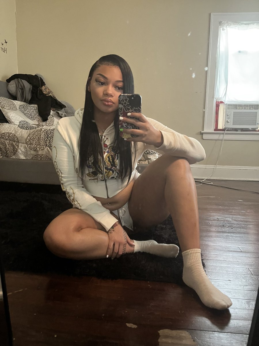 winterr_thebody's tweet photo. being bad ain’t never been easy tbh. ts come w a lot https://t.co/YOHhyEU12P