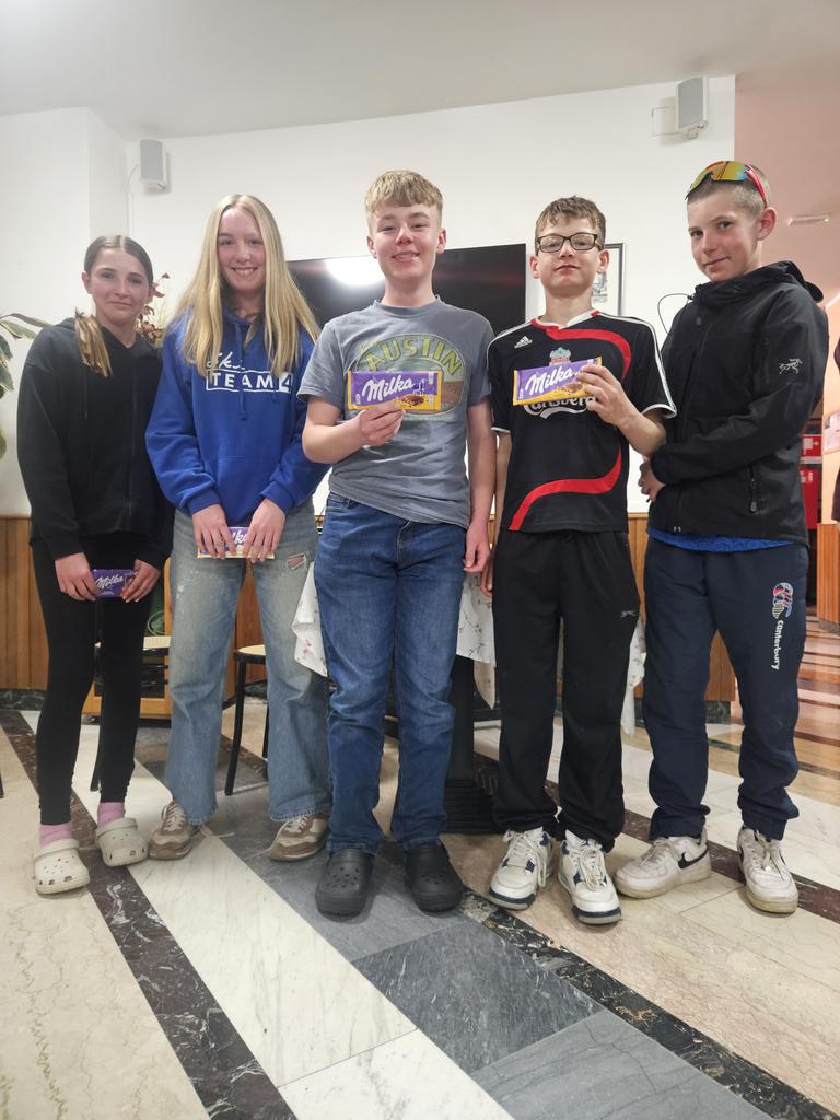 ClevedonPhysEd's tweet photo. ☆ Snapshot of our Awards Evening ☆ #TopSkier #UnsungHero #SpeedDemon #BestWipeout https://t.co/4tuRLfjzhk