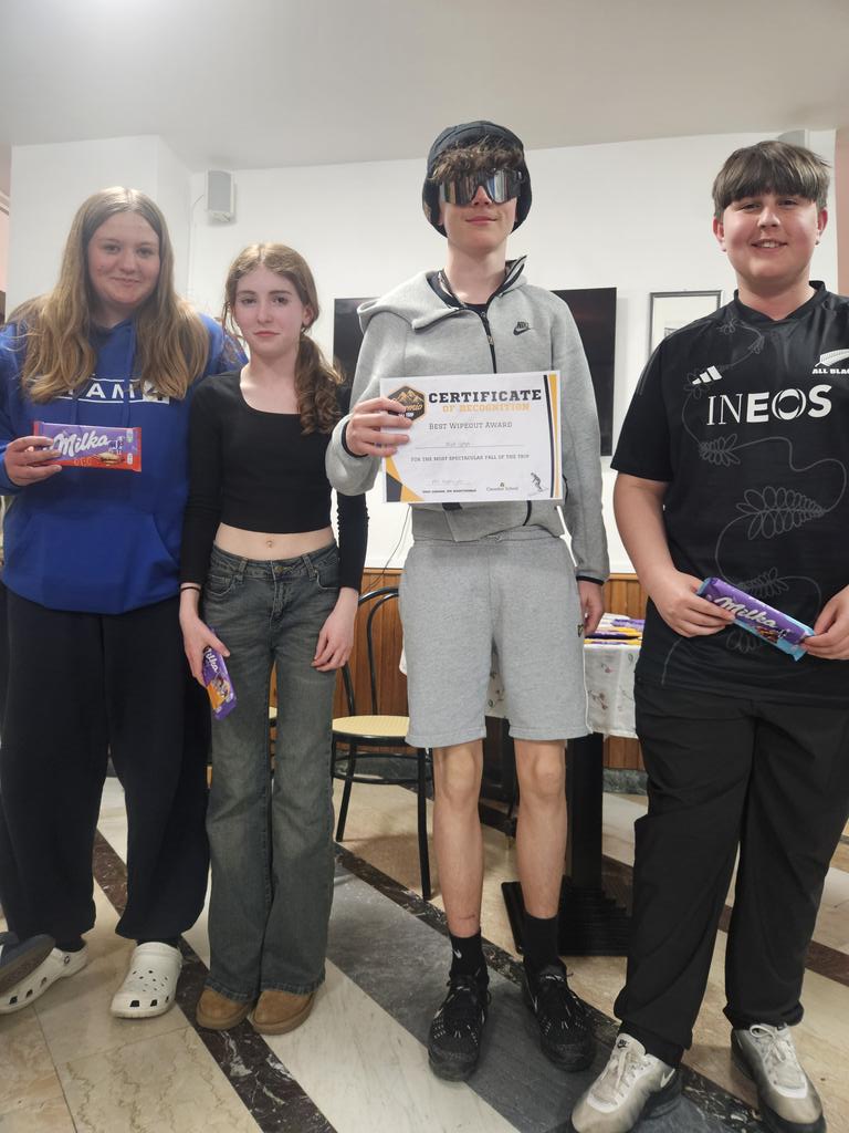 ClevedonPhysEd's tweet photo. ☆ Snapshot of our Awards Evening ☆ #TopSkier #UnsungHero #SpeedDemon #BestWipeout https://t.co/4tuRLfjzhk