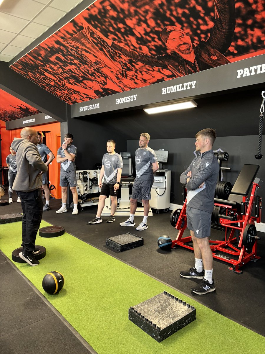 Kevin Mulholland (@kevmulholland) on Twitter photo A big thank you to <a href="/EatSleepTrain_/">Jonas Dodoo</a> for sharing his vast knowledge and experience today with our Medical & Sports Science staff at Wrexham AFC.
Great to see collaboration between the men’s, academy and women’s staff. Any time with spent with Jonas, is time well spent. A big thank you to <a href="/EatSleepTrain_/">Jonas Dodoo</a> for sharing his vast knowledge and experience today with our Medical & Sports Science staff at Wrexham AFC.
Great to see collaboration between the men’s, academy and women’s staff. Any time with spent with Jonas, is time well spent.