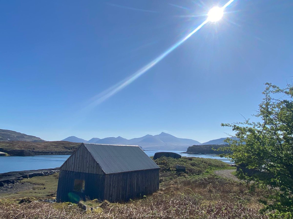 PurlDesign's tweet image. Just a perfect slice of paradise, full of inspiration for the drawing board! #isleofmull #scotland #happydays