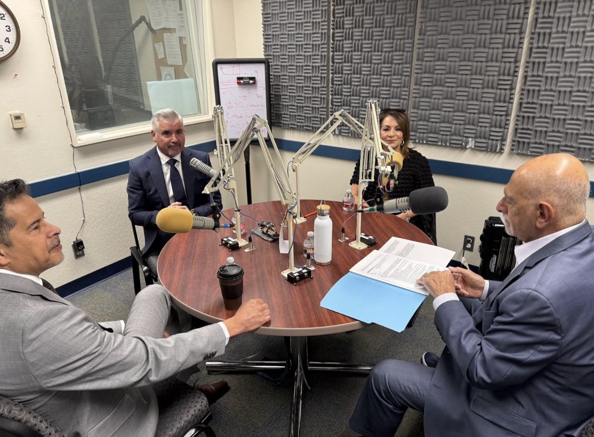 It was an honor to join my fellow superintendents for an honest and open conversation with KTEP 88.5 FM, where we explored the challenges and opportunities shaping the future of public education in El Paso. Be sure to tune in at 1:30 p.m. on April 12 and April 19! #ItStartsWithUs