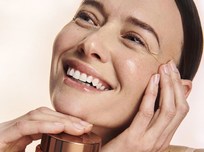 Si os preocupa la firmeza y las líneas de expresión, sin duda os recomiendo que probéis esta gama 👉 bit.ly/4j0aDPB