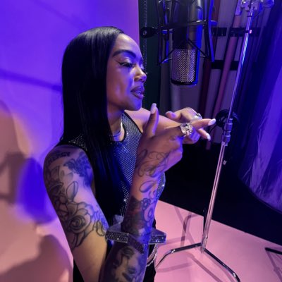 Orbiiit presents: Only 24 hours left to vote for Asia Sparks to be vote for a chance to have Timberland executive produce her album 

orbiiit.com/contestentry/4…

Happy Birthday Asia Sparks