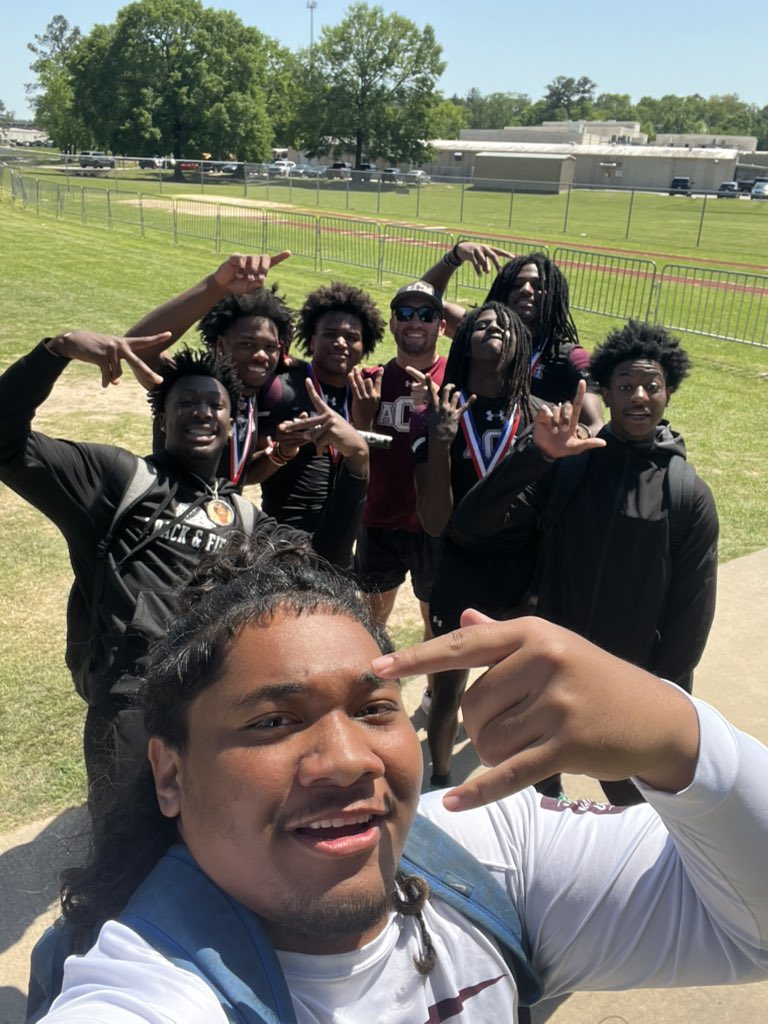 T Taylor (@coach_t_taylor) on Twitter photo Area Champs and the new <a href="/AMCTrackField/">Consol Track & Field</a> 4x100 school record holders. Let’s do it again next week.
Proud of these guys Area Champs and the new <a href="/AMCTrackField/">Consol Track & Field</a> 4x100 school record holders. Let’s do it again next week.
Proud of these guys