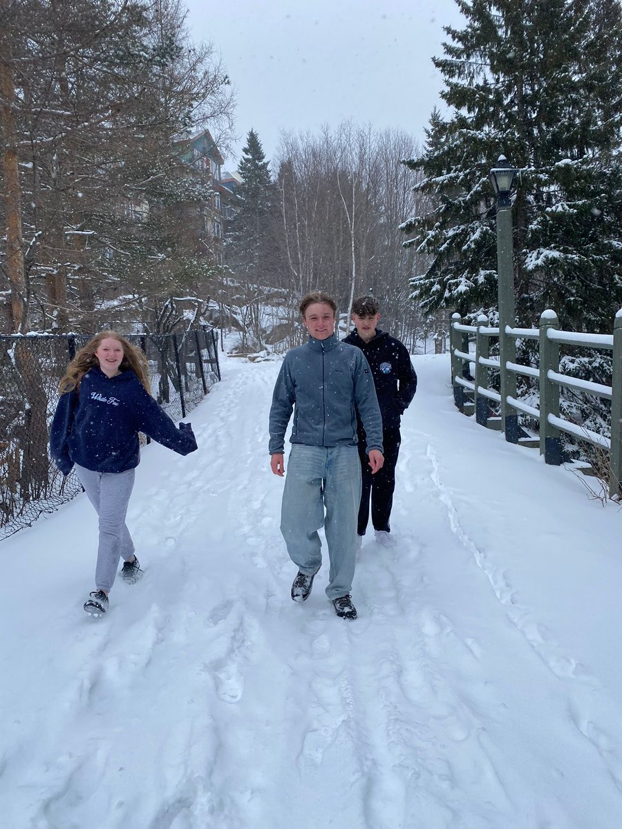 pe_TGS's tweet photo. More fun on and off the mountain @MontTremblant #GreatViews https://t.co/xsPsnPx2VU