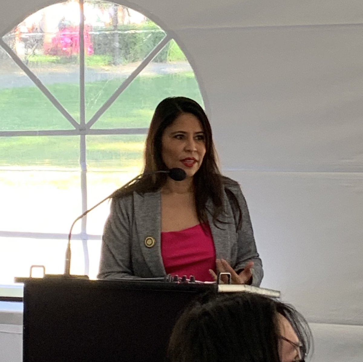 ACSCANCA's tweet photo. Thank you @AsmLizOrtega for speaking with our @ACSCANCA volunteers at #CaCancerActionDay and for your leadership on #AB957 to end the sale of tobacco products in California pharmacies.#CaLeg https://t.co/REsvFjIEpZ