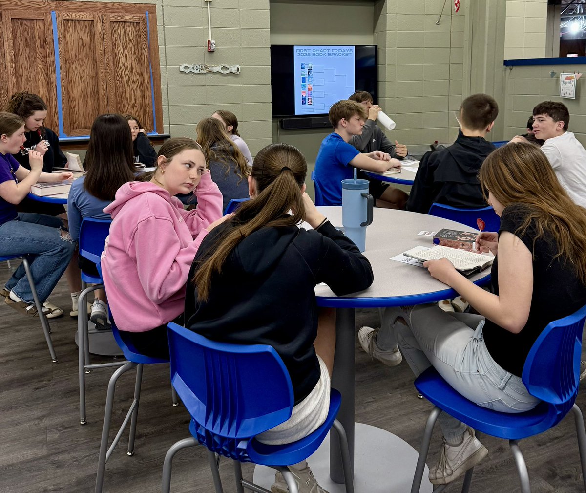 halsteadhighli1's tweet photo. Book Brackets! Freshmen filled out brackets in the Library to determine the winner of the First Chapter Friday book challenge-picking their fav book of the year. The winner was the nonfiction memoir Shoe Dog by Phil Knight. Such a fun visit-lots of checkouts and reading #440Proud https://t.co/4ooFzTVqPz