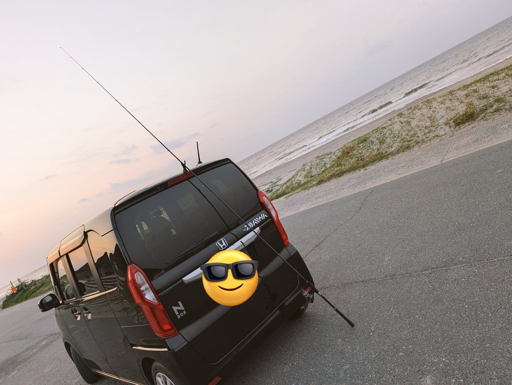 今日もダメでした。
今年は行ける時に行きまくる🎣
「下手な釣り竿数打ちゃ釣れる」