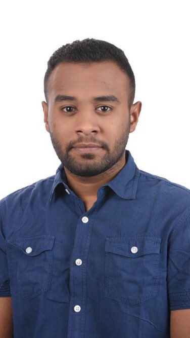 بقلم :
عبدالله باعظيم

بعض الإخوة الجنوبيين مستائين وبدأوا يهاجمون حلف قبائل حضرموت لأن هناك قنوات إعلامية مثل المهريه وبلقيس وغيرها قامت بتغطية إجتماعات الحلف ومهتمه به ويقولون إن هذا دليل إن الحلف تابع لهم!

من قال إن التغطية معناها محبة؟ ومن قال إن القنوات تغطي لأنها تناصر