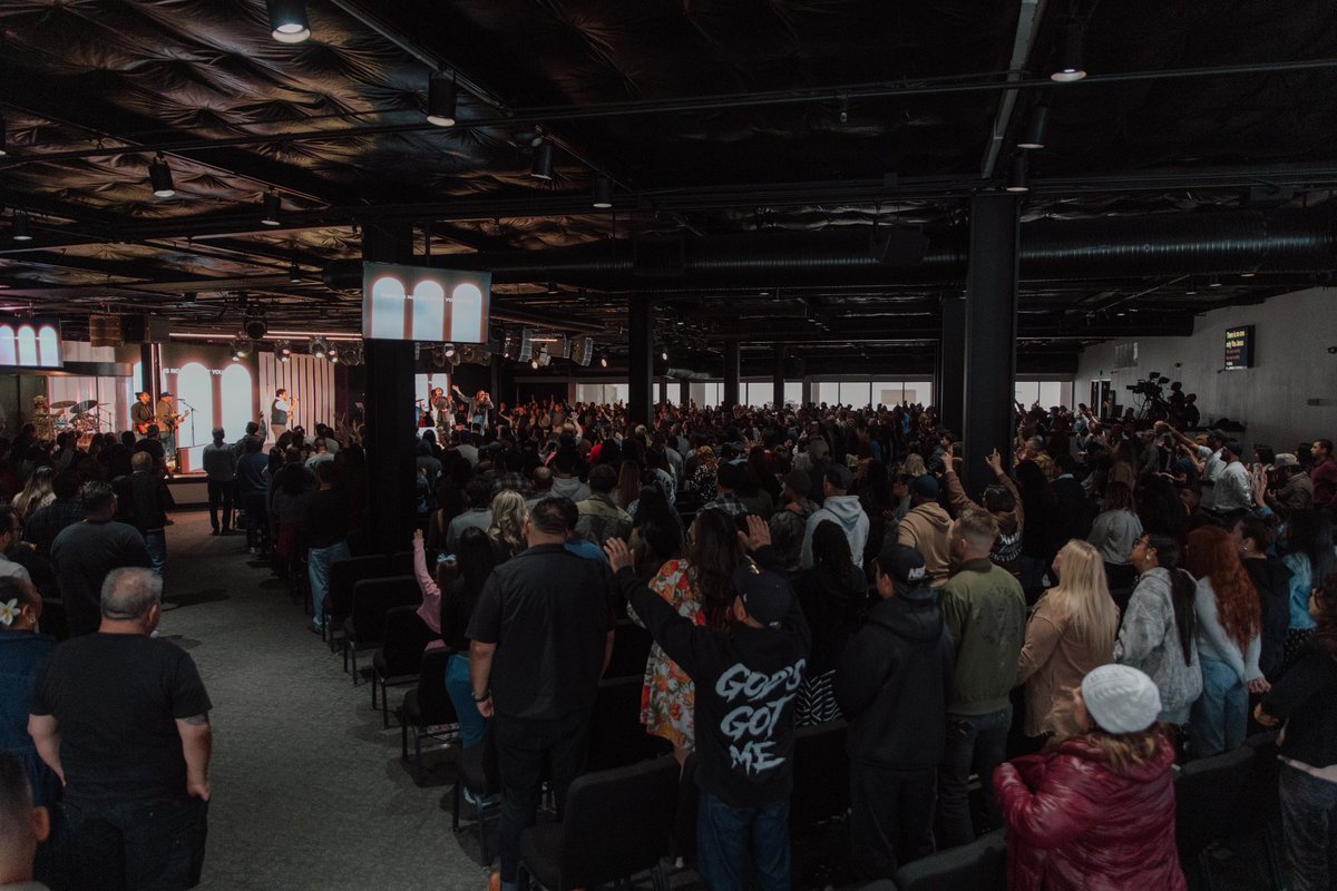 FreeChapelOC's tweet photo. Gather with us this Sunday, April 13th at 9&amp;11AM right here in OC to celebrate Palm Sunday with our Senior Pastor, @Jentezen Franklin speaking LIVE/in-person! Bring your best praise, invite someone new &amp; meet us here. 🙌❤️

📍 2777 McGaw Ave, Irvine, CA 92614
⏰ 9AM + 11AM https://t.co/SReVaS2G7v