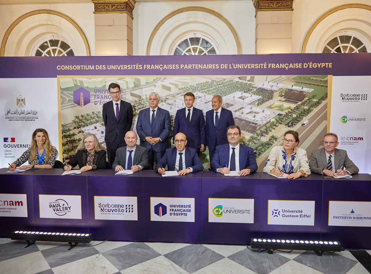 Excellente nouvelle, en cohérence avec les rayonnement international de <a href="/univpaulvalery/">Université de Montpellier Paul-Valéry</a> et nos liens avec les mondes arabes.
Nous venons d'entrer dans le consortium de l'Université française d'Égypte. Cérémonie tenue au Caire à l'occasion des assises de  l'enseignement supérieur.