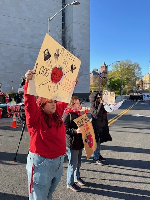 Hundreds of <a href="/MCPS/">MCPS</a>  educators &amp; families and <a href="/SEIU500/">SEIU 500</a>  &amp; <a href="/MCAAPMD/">MCAAP</a>  members rallied at the County Council with <a href="/ThomasTaylorEdD/">Thomas Taylor</a> , <a href="/davidstein65/">David Stein</a> &amp; @julieyangmoco to urge them to fund the budget <a href="/MontCoExec/">Montgomery County, MD - County Exec Marc Elrich</a> supports and protect our public schools.