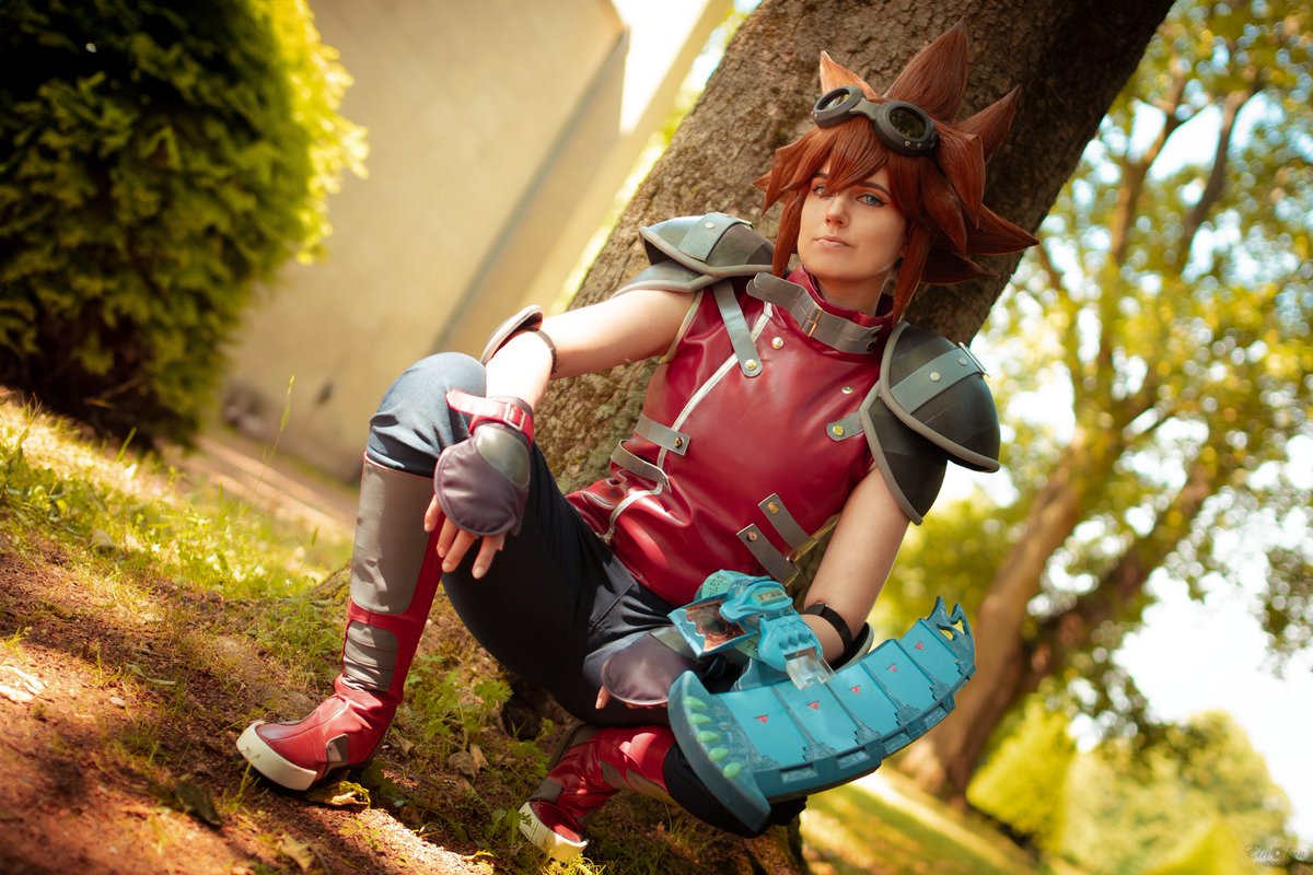 StardustLegacy_'s tweet photo. "Ready to take on the world!" 👊💥

📸 &amp; 🖌: @eirikun88 🫶

#yugioh #duelmonsters #yugiohduelmonsters #ygo #ygoduelmonsters #遊戯王 #valon #ヴァロン #cosplay #cosplayer #yugiohcosplay #duelmonsterscosplay #yugiohduelmonsterscosplay #valoncosplay #dokomi #dokomi2022 https://t.co/0XtPJWPsgV