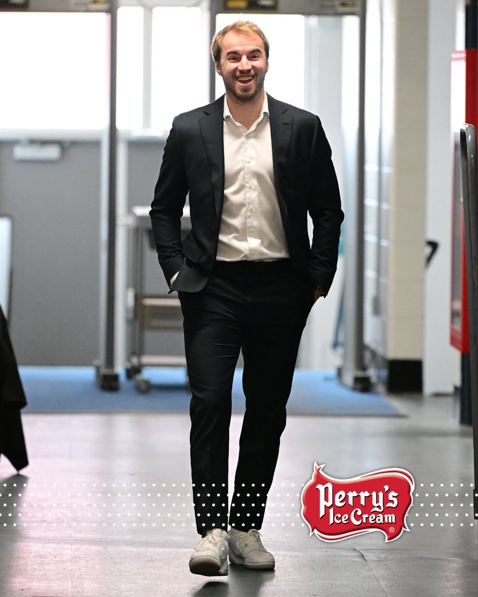 X-Rochester Americans (@amerkshockey) on Twitter photo Dunner👋 and Rousey 😀 bringing good vibes into tonight with their <a href="/perrysicecream/">Perry's Ice Cream</a> Sweet Suits! Dunner👋 and Rousey 😀 bringing good vibes into tonight with their <a href="/perrysicecream/">Perry's Ice Cream</a> Sweet Suits!