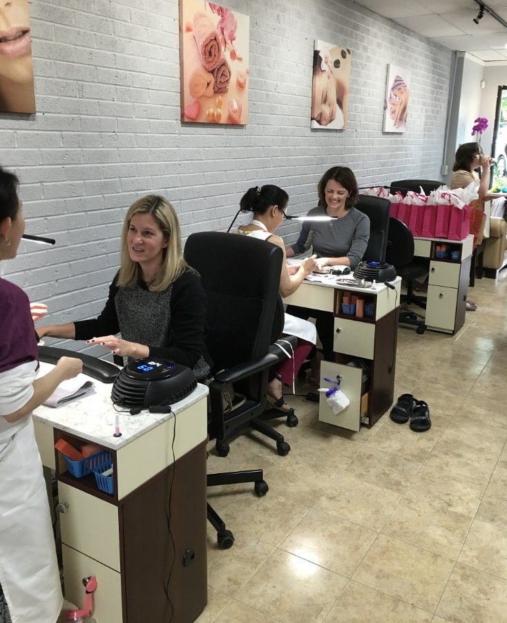 TiffanyNailSpa's tweet photo. Work is buzzing https://t.co/hFUMUQYNgw