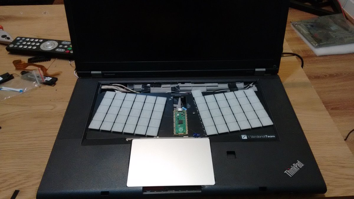 I did it <a href="/FrameworkPuter/">Framework</a>! Framework 13" laptop's touchpad inside Thinkpad w530! If that doesn't yell business idk what does!