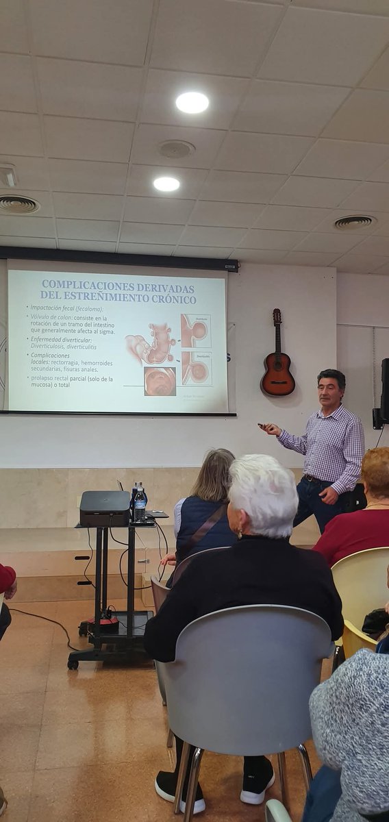 Nuestro compañero, el doctor José Ramón Romero ha realizado un Taller De Salud Digestiva en el Centro de Mayores de Campoamor de la localidad.

A petición de los usuarios del centro se ha centrado en los síntomas y signos más comunes de las enfermedades digestivas y como mejorar.