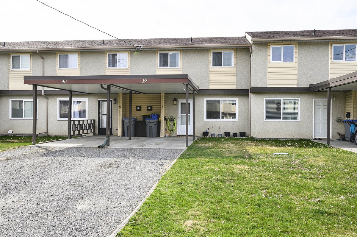 RossSpinaRemax's tweet photo. https://t.co/9OoQI4s1Sr new listing well priced townhouse in great condition  well suited for young family https://t.co/fTbveKxQ1m