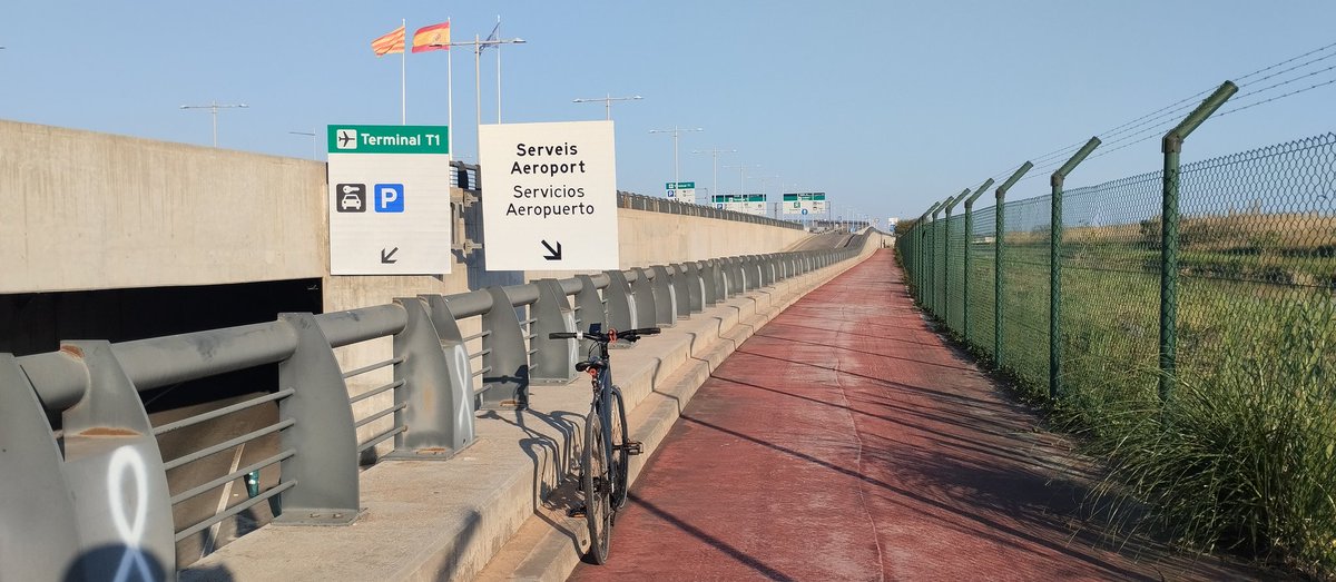 jairoalonso (@jairoalonso) on Twitter photo DIA 09 DE 30. Al vespre anem de camí a la feina pels camins i carrils bici del Baix Llobregat. #castelldefels #gavà #viladecans #elpratdellobregat #30diesambbici #30diesenbici #ambbici #30dob #30deb <a href="/bricklanebikes/">Brick Lane Bikes</a> <a href="/30daysofbiking/">30 Days of Biking</a> <a href="/30diasenbici/">30 Días en Bici</a> <a href="/30diesambbici/">@30diesambbici</a> <a href="/bicicletaAMB/">Bicicleta AMB</a> <a href="/diba/">Diputació de Barcelona</a> DIA 09 DE 30. Al vespre anem de camí a la feina pels camins i carrils bici del Baix Llobregat. #castelldefels #gavà #viladecans #elpratdellobregat #30diesambbici #30diesenbici #ambbici #30dob #30deb <a href="/bricklanebikes/">Brick Lane Bikes</a> <a href="/30daysofbiking/">30 Days of Biking</a> <a href="/30diasenbici/">30 Días en Bici</a> <a href="/30diesambbici/">@30diesambbici</a> <a href="/bicicletaAMB/">Bicicleta AMB</a> <a href="/diba/">Diputació de Barcelona</a>
