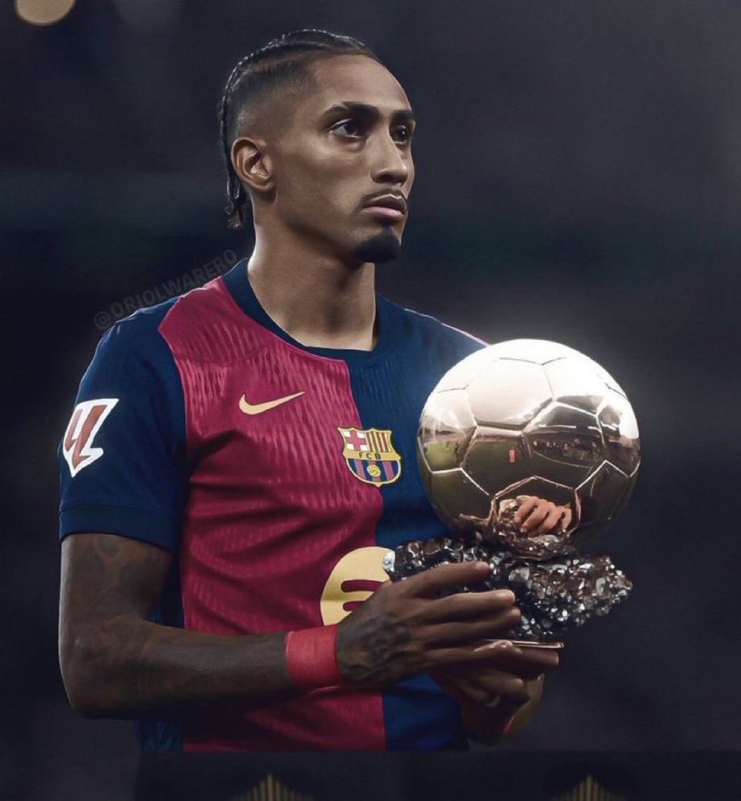 CuentaMister's tweet photo. Primero. Que me perdone Lewandowski (y Lamine, Pedri y todos) pero si el equipo gana títulos colectivos, no darle el @ballondor a Raphinha es un ATRACO HISTÓRICO, 12 goles y 7 asistencias en 11 partidos de Champions... mientras el juepvta se mata a correr como enfermo cada match https://t.co/YuLze8H2ap
