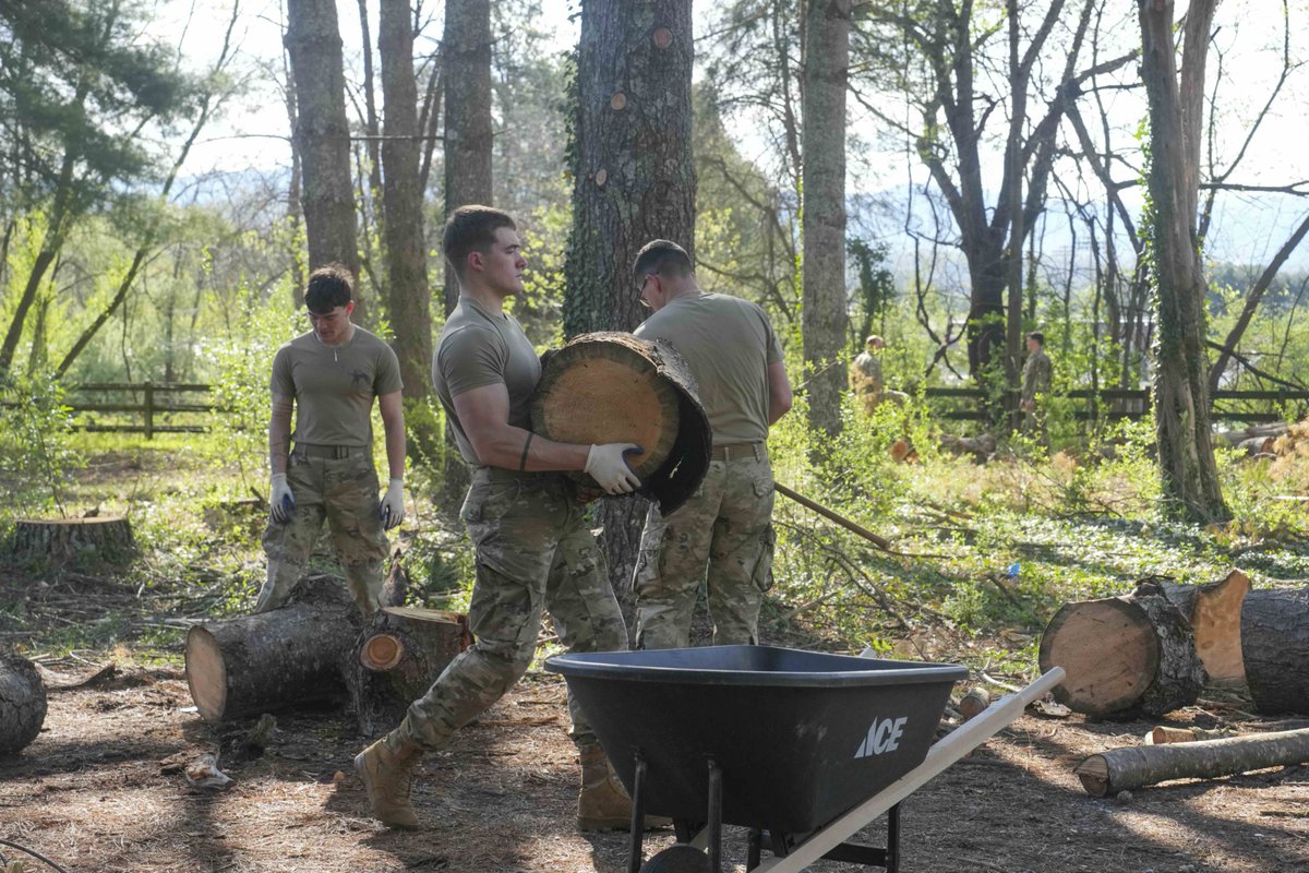 VMI1839's tweet photo. Spring FTX is over, but the highlights keep coming.
First up: our non-commissioning cadets who led the charge in community service across Lexington.
More spotlights to follow this week, including each ROTC branch!
#VMIFTX #CadetLife #VMILeadership https://t.co/SHDpvMXbgM