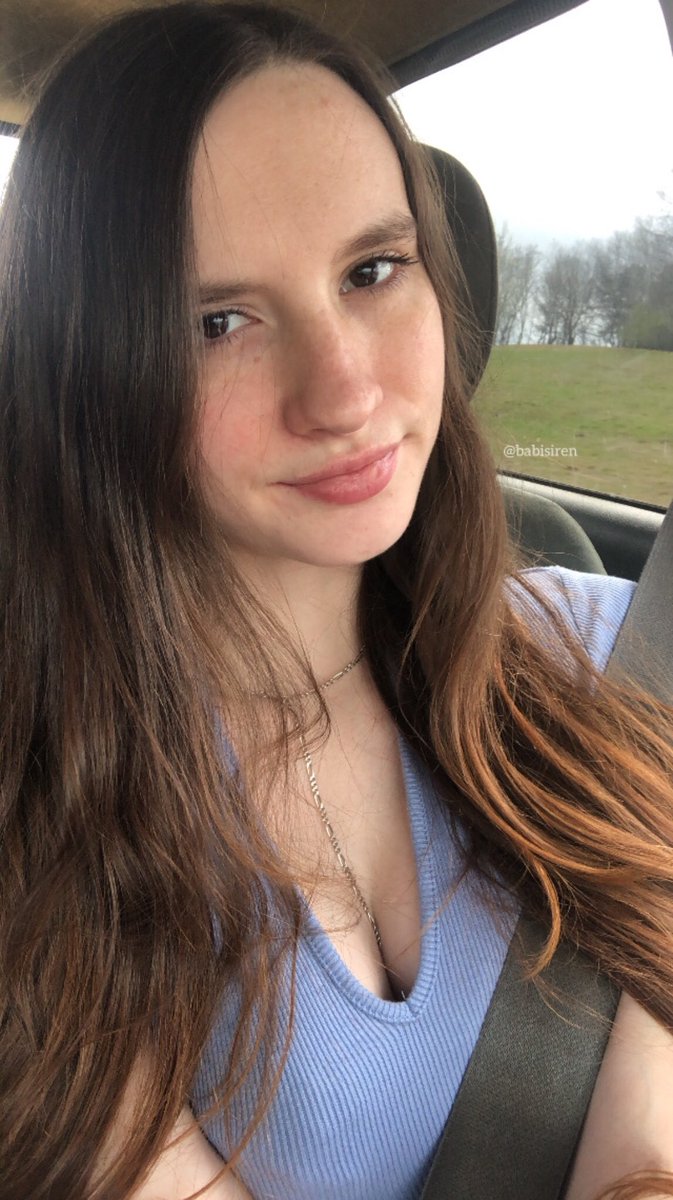 bvbysiren's tweet photo. birthday girl https://t.co/Jj57j6xPbW