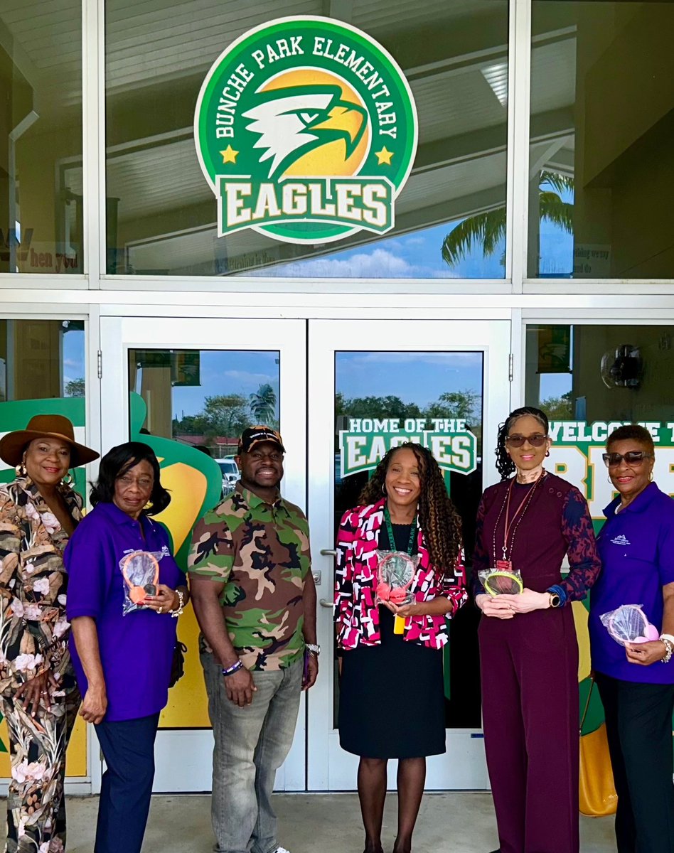 Bunche Park Elem (@buncheparkel) on Twitter photo We appreciate the partnership with Rev. Nathaniel Robinson and the Mount Hermon AME Church of Miami Gardens, as well as their generous donation of headphones to Bunche Park Elementary School. #YourBestChoiceMDCPS <a href="/MDCPSNorth/">M-DCPS North Region</a> <a href="/YeseniaAponte05/">Yesenia Aponte</a> <a href="/SuptDotres/">Jose L. Dotres, Ed.D.</a> We appreciate the partnership with Rev. Nathaniel Robinson and the Mount Hermon AME Church of Miami Gardens, as well as their generous donation of headphones to Bunche Park Elementary School. #YourBestChoiceMDCPS <a href="/MDCPSNorth/">M-DCPS North Region</a> <a href="/YeseniaAponte05/">Yesenia Aponte</a> <a href="/SuptDotres/">Jose L. Dotres, Ed.D.</a>