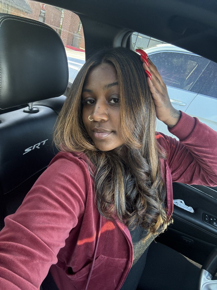 auntieslatt's tweet photo. my girl snapped on my color 🥹😍 https://t.co/3u9wPZG9S8