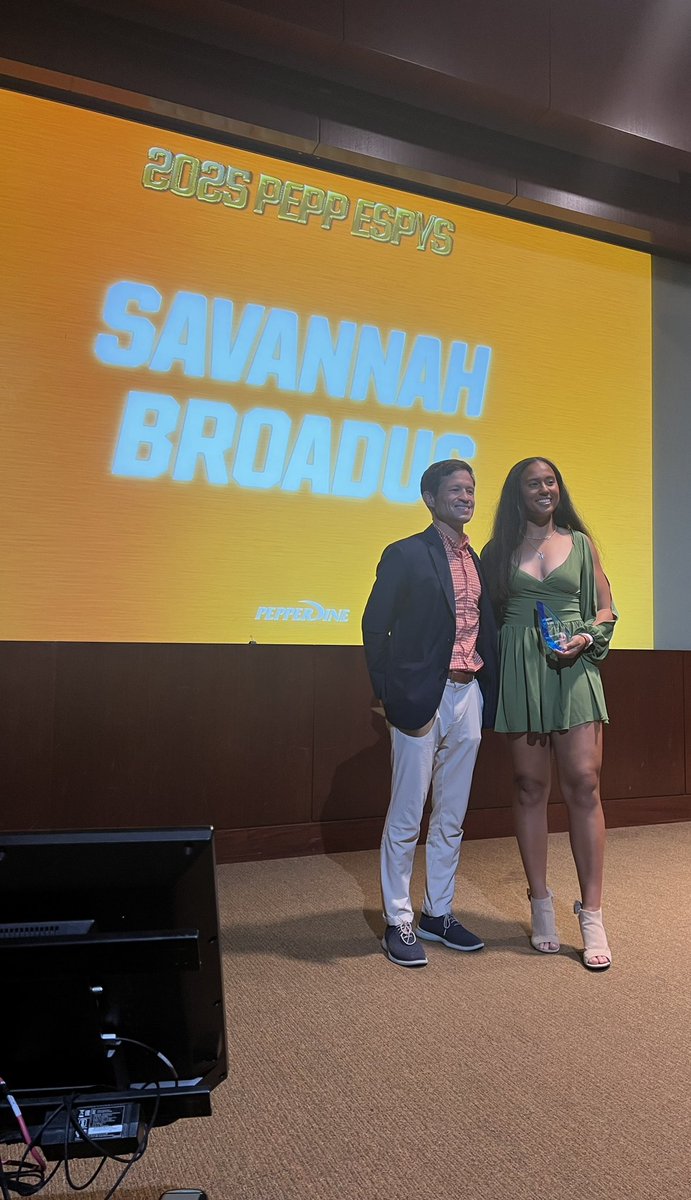 PepperdineWaves's tweet image. The Female Wave of the Year Award Goes to…

Savannah Broadus

#WavesUp