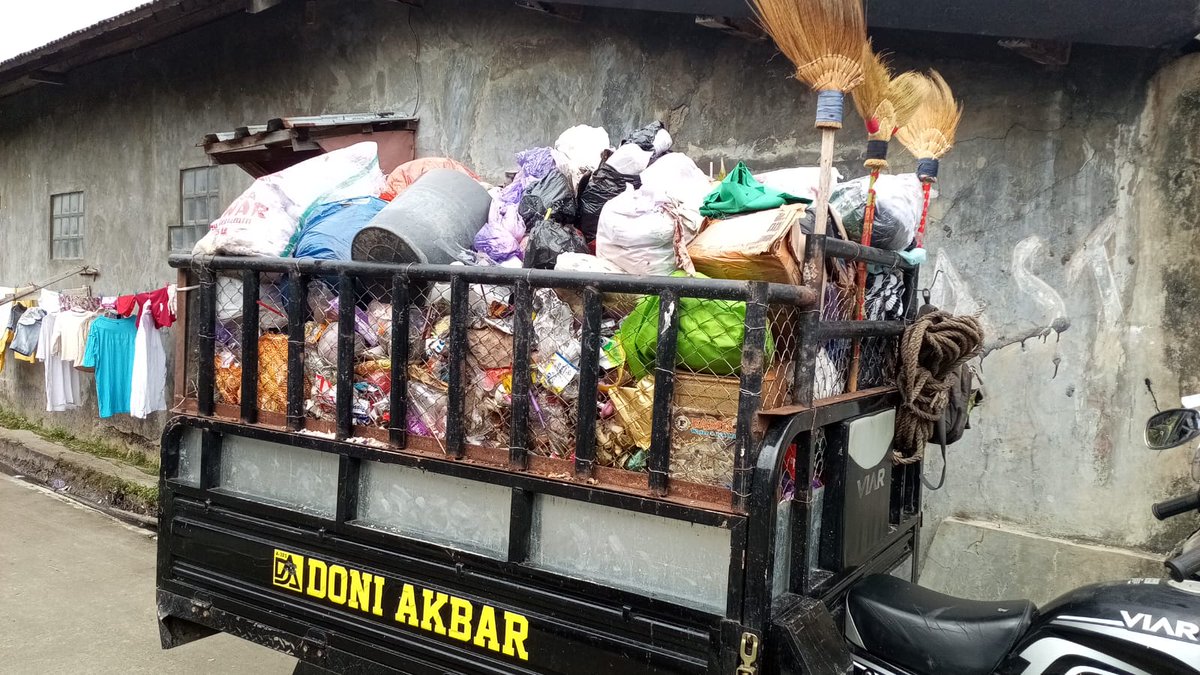 Ini Masih sampah Dari rumah warga #SampahHasilLebaran