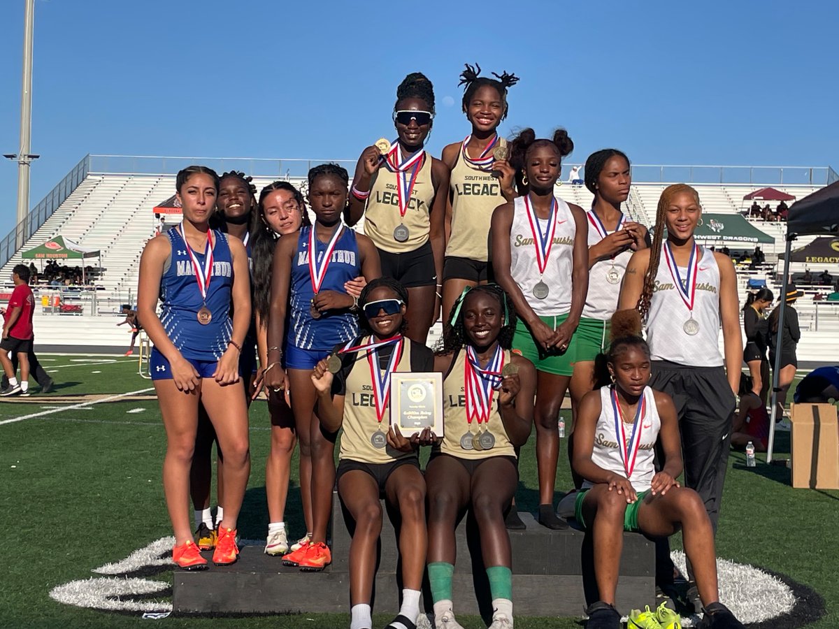 Regional Qualifiers
4X100M - 2nd Place
4X200M - 1st Place