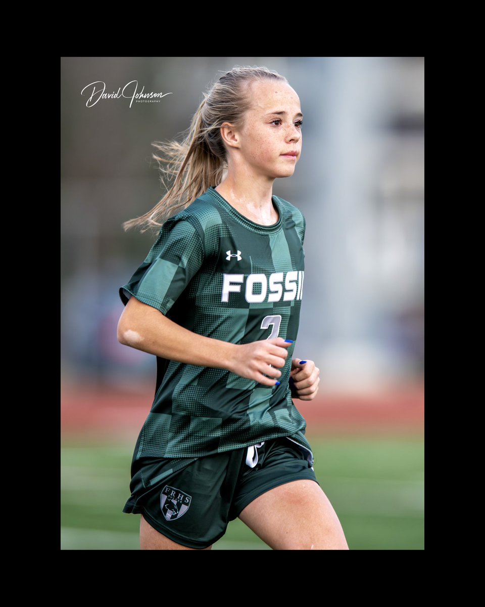DavidJohnsonPh2's tweet photo. Fossil Ridge High girls soccer defeated Windsor High last night 2-1. 

#soccer #sports #photographer #photography @PSD_ATHLETICS @fossilridge_Ath https://t.co/uBlTWk8fGh