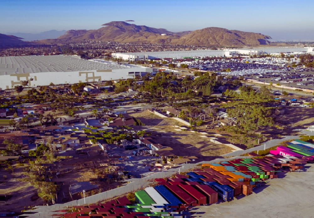 Just two days left before opening. Congratulations to the cast and crew of Movement and Sounds: Let's Go Back . Break a leg! ⁣
 onthestage.tickets/show/fontana-a…