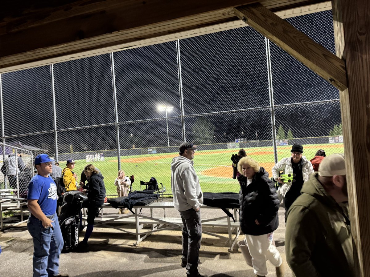 Jacobshadominer's tweet photo. Got the see one last North Henderson Knight classic win for the road! 13-5 in the western mountain 3a conference! https://t.co/mpjrBhp9Km