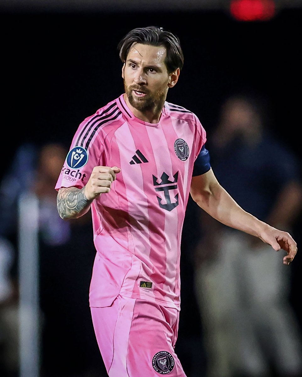 brfootball's tweet photo. Inter Miami were down 2-0 on aggregate to LAFC, needing three goals to advance.

Enter: Messi with two goals and an assist ⚽⚽🎁

Miami are through to the Concacaf Champions Cup semifinals 💪 https://t.co/hwWiDeaOsW