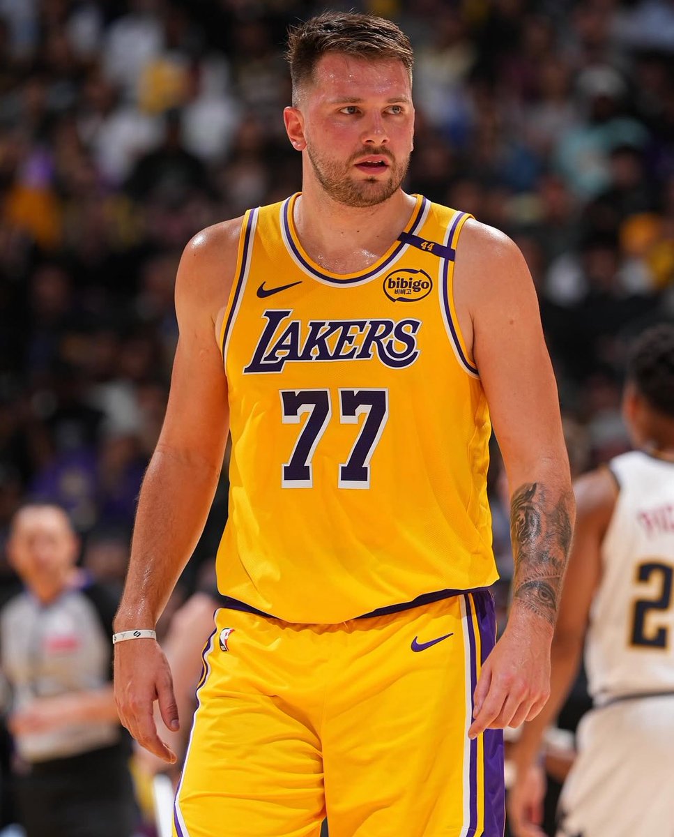 ‏🇸🇴 ريفز tweet media