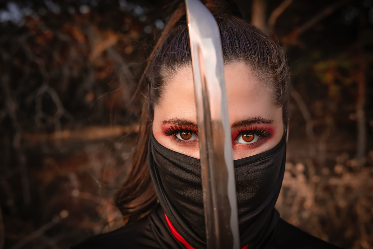 MJsuttonKTS's tweet photo. Ready for war?
#fantasy #swordsforward #photography https://t.co/eS8DWZfKKF