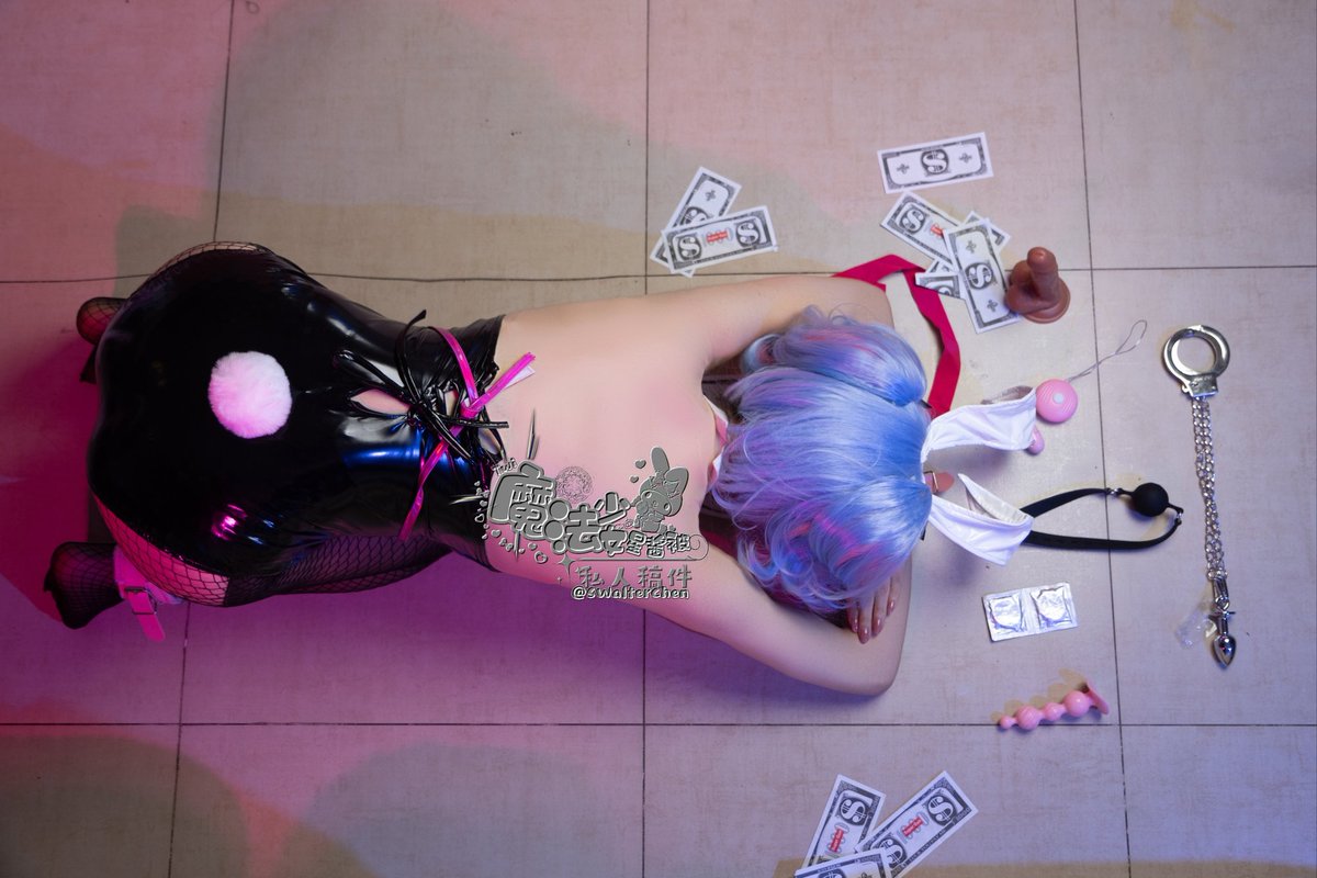 即便前锁后塞 带着郊狼和电击乳夹  星酱依然欲求不满的发情 祈求主人拔出星酱体内的电击肛塞用大肉棒奖励星酱吧 星酱什么都会做的  土下座哦捏该
（ps：兔子洞套图已完成
#伪娘 #娼年 #男の娘 #伪娘の日常  #可爱的男孩子  #男娘 #Femboy #兔子洞  #cd #ts https://t.co/7Z4g7dOAdr