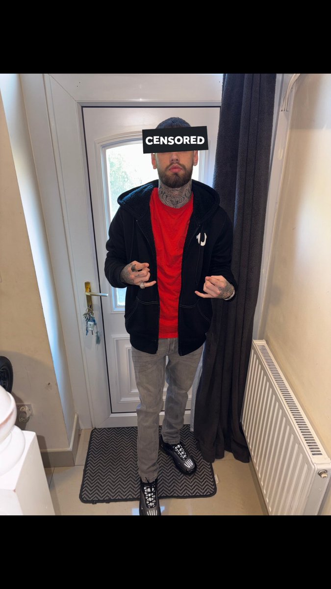 UnknownAlphaLew's tweet photo. Your master is back 😈 DROP OBEY SERVE 💷..what pathetic humanATM is getting drained🐷#findom #drains #nike #cashdrain #loser #humanatm #pig #paypig https://t.co/IuGd3HGW4T