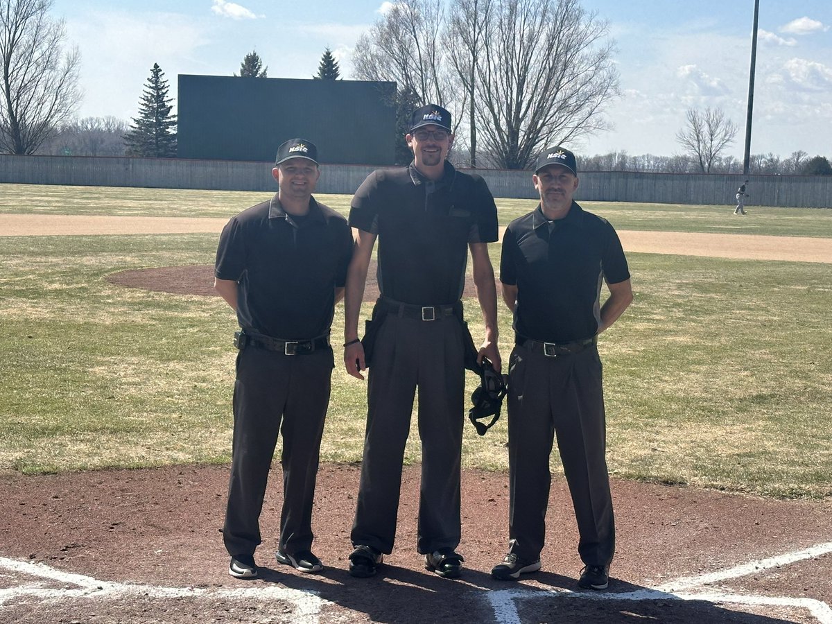 SMSUMustangs's tweet photo. It’s Division II Official’s Appreciation Week!  A special Thank You to all the NSIC officials/umpires for your hard work and dedication to our student-athletes. @NorthernSunConf 

#RefAppreciation  #ThankARef https://t.co/UD98FXcn3m