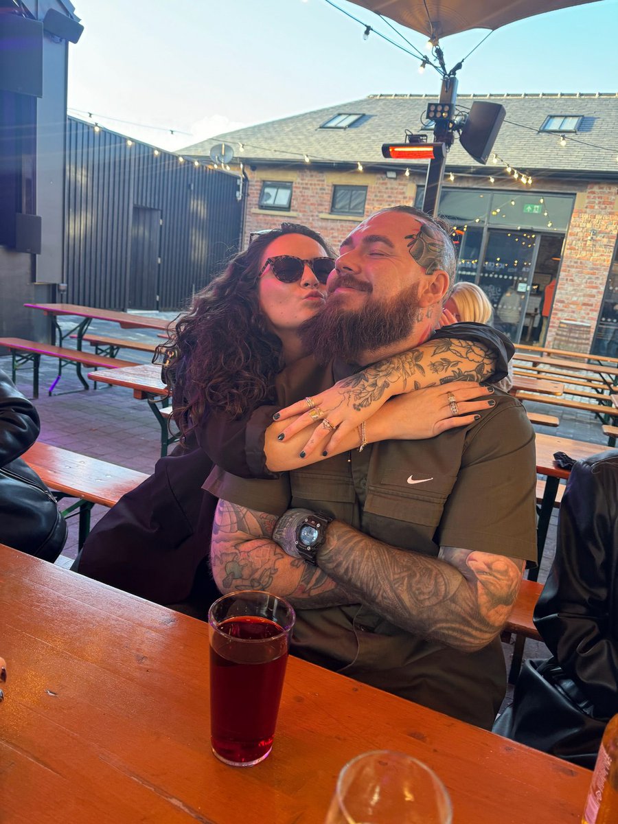 Ashleigh tweet media