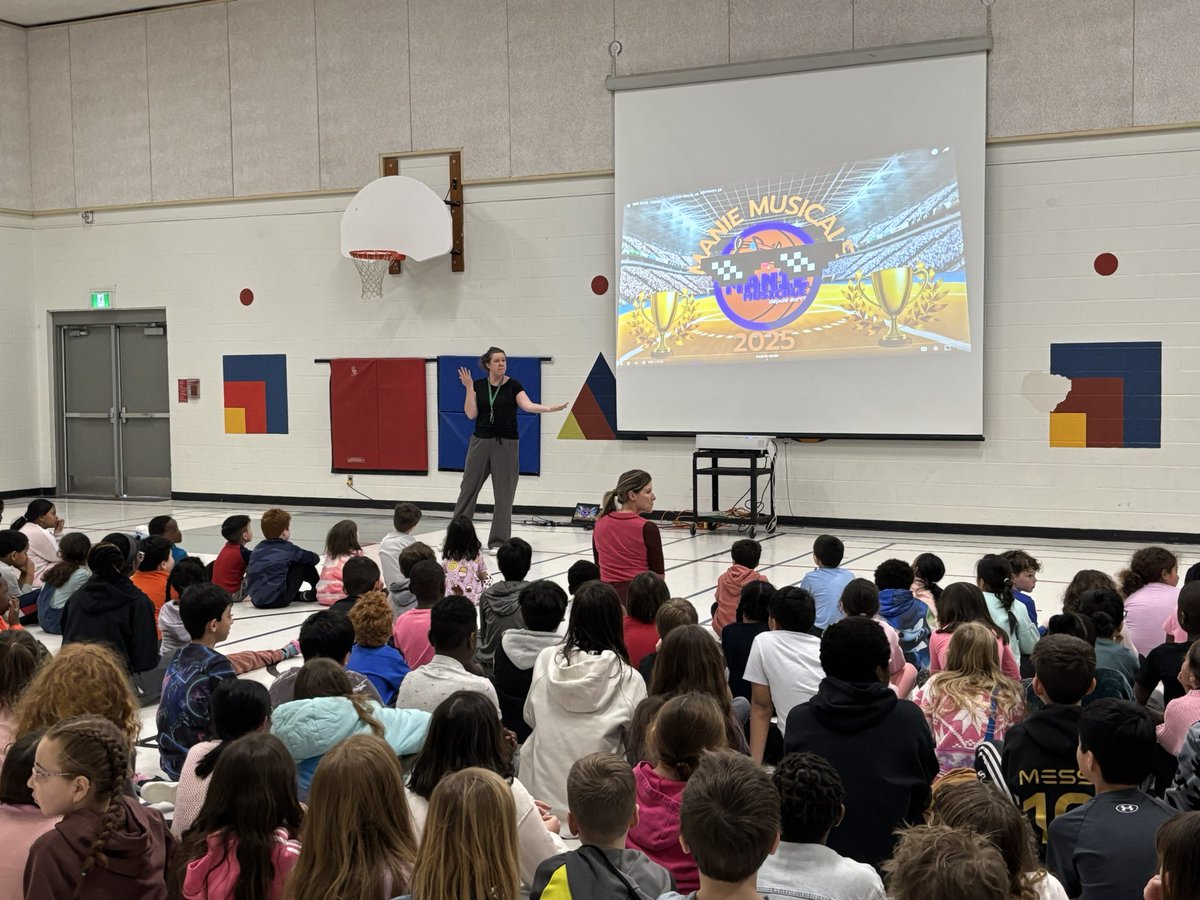 CorpusOCSB's tweet photo. La grande championne de Manie Musicale dévoilée aujourd’hui!! Beaucoup d’enthusiasme!! They continued to celebrate outside at recess!! So much fun!! #ocsbFSL #ocsb #CorpusProud https://t.co/NkI9ntMHtk